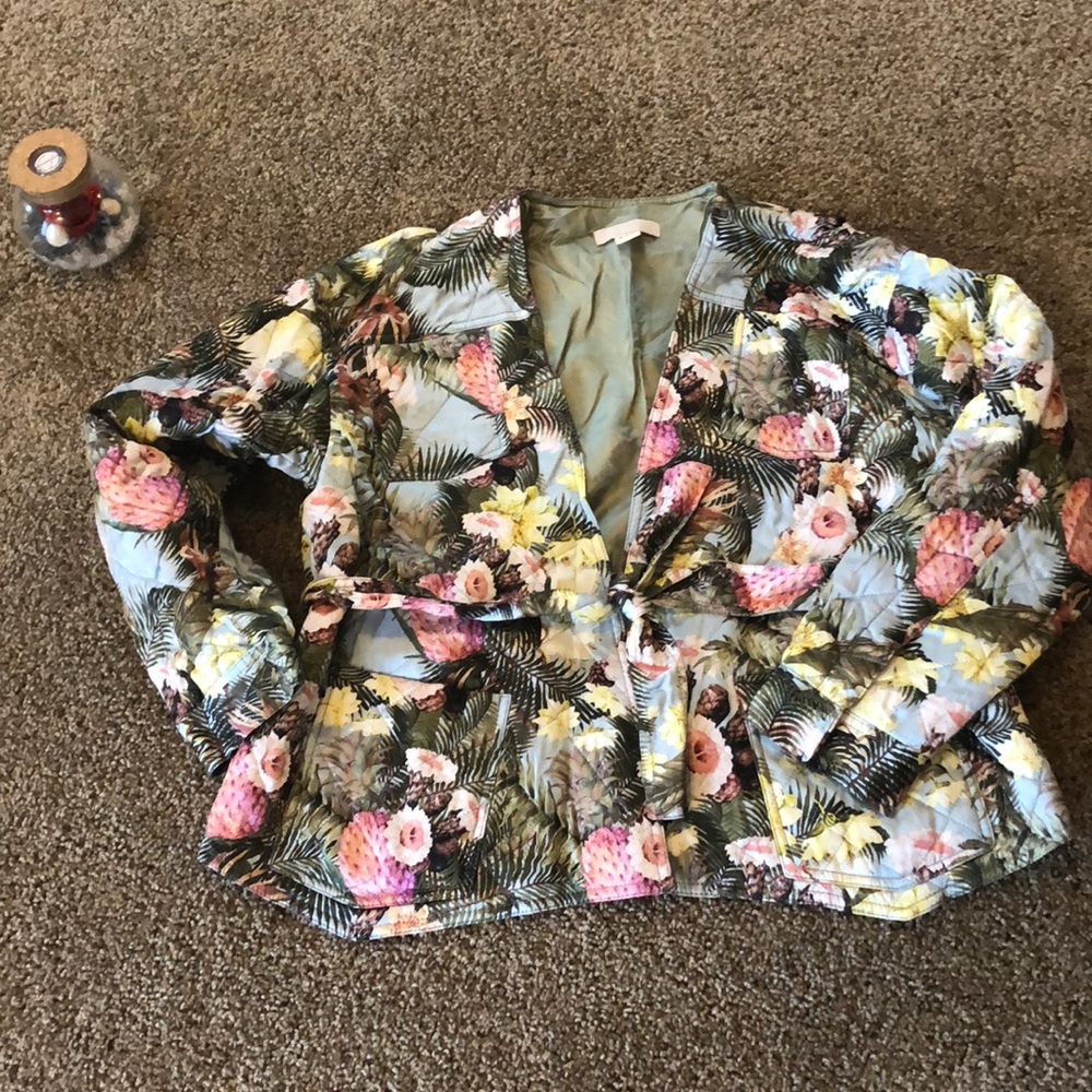 Jacket with belt